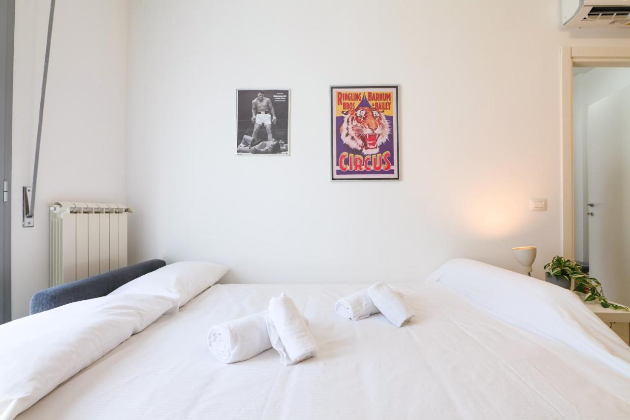 Primopiano - Bonomi Apartment Milan Luaran gambar