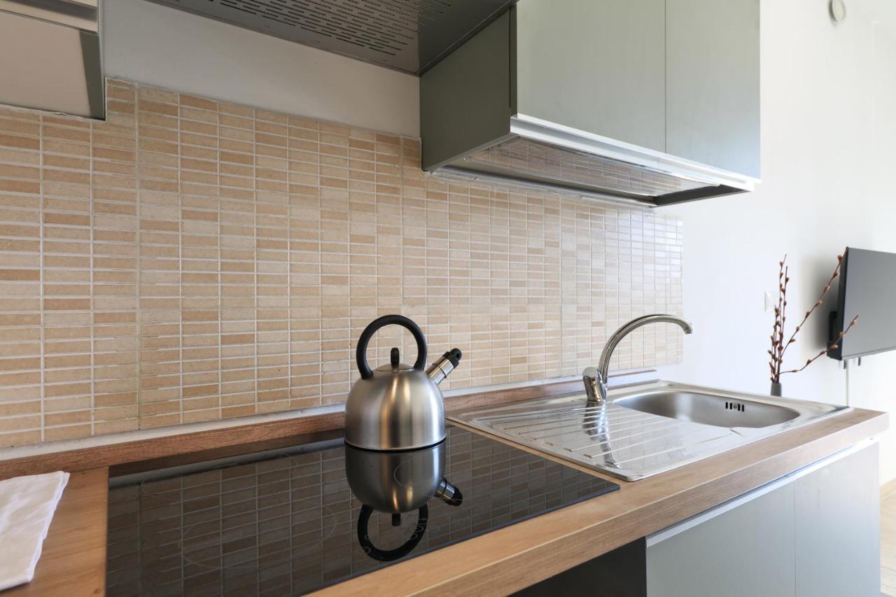 Primopiano - Bonomi Apartment Milan Luaran gambar