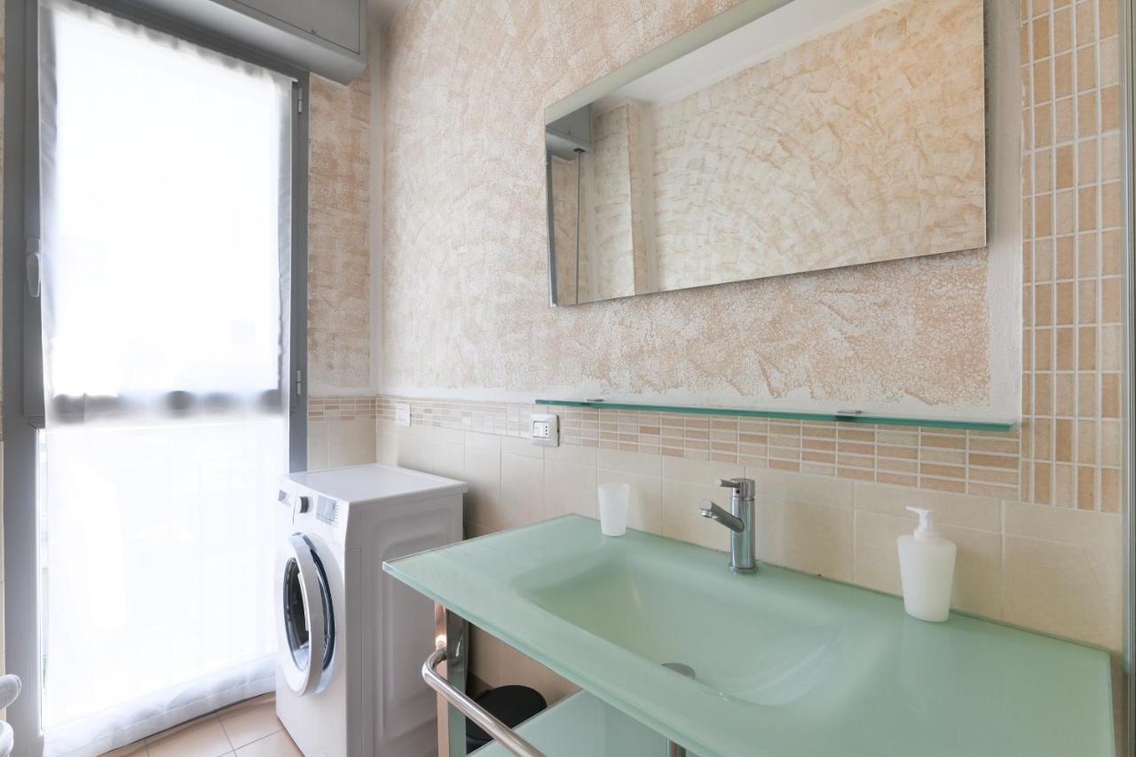 Primopiano - Bonomi Apartment Milan Luaran gambar