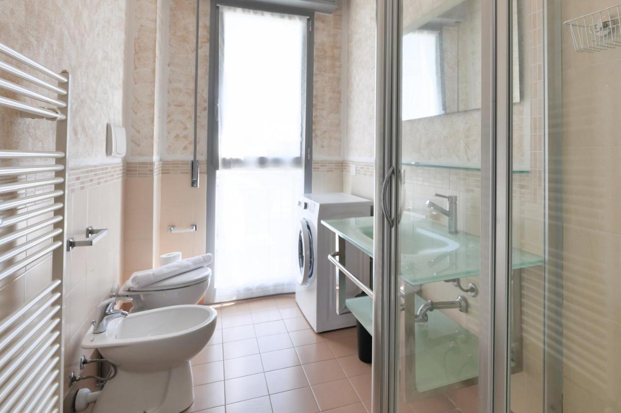 Primopiano - Bonomi Apartment Milan Luaran gambar
