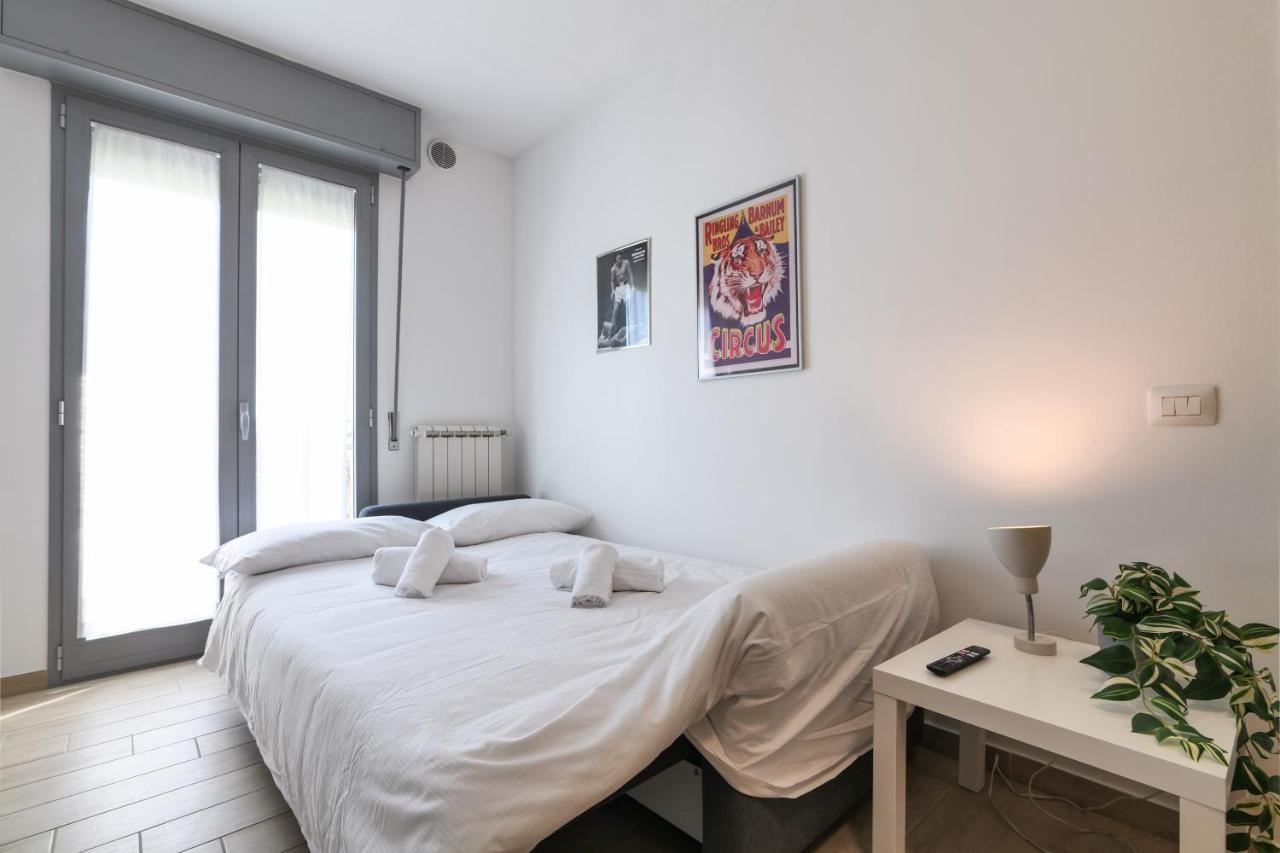 Primopiano - Bonomi Apartment Milan Luaran gambar