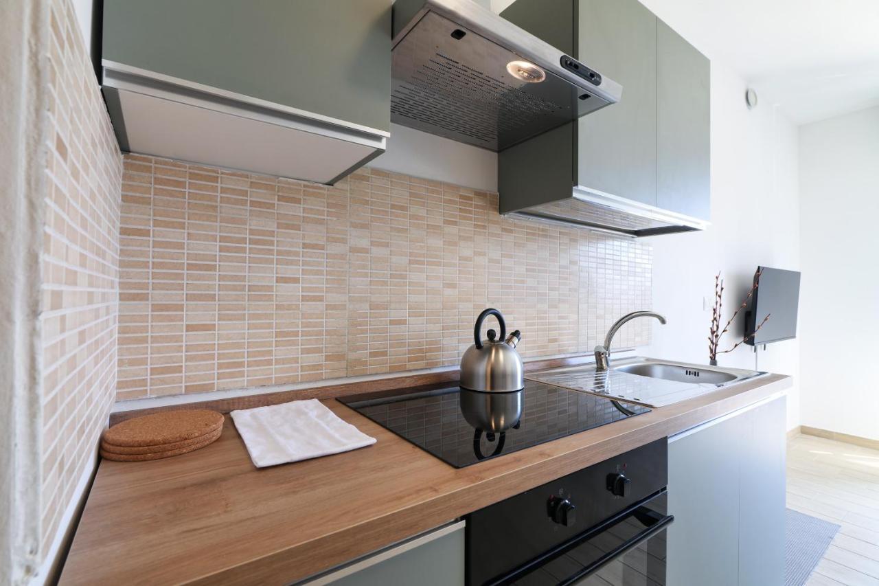 Primopiano - Bonomi Apartment Milan Luaran gambar