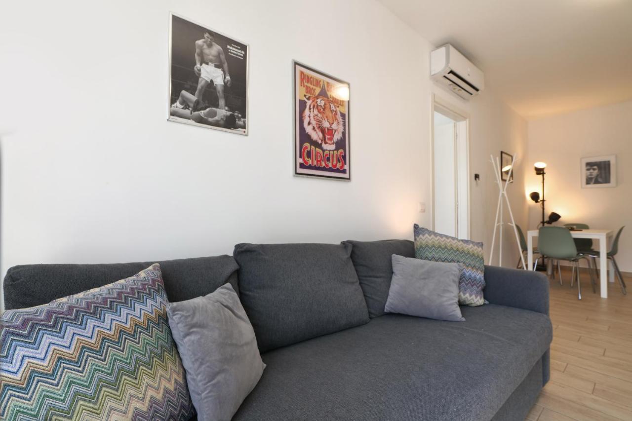 Primopiano - Bonomi Apartment Milan Luaran gambar